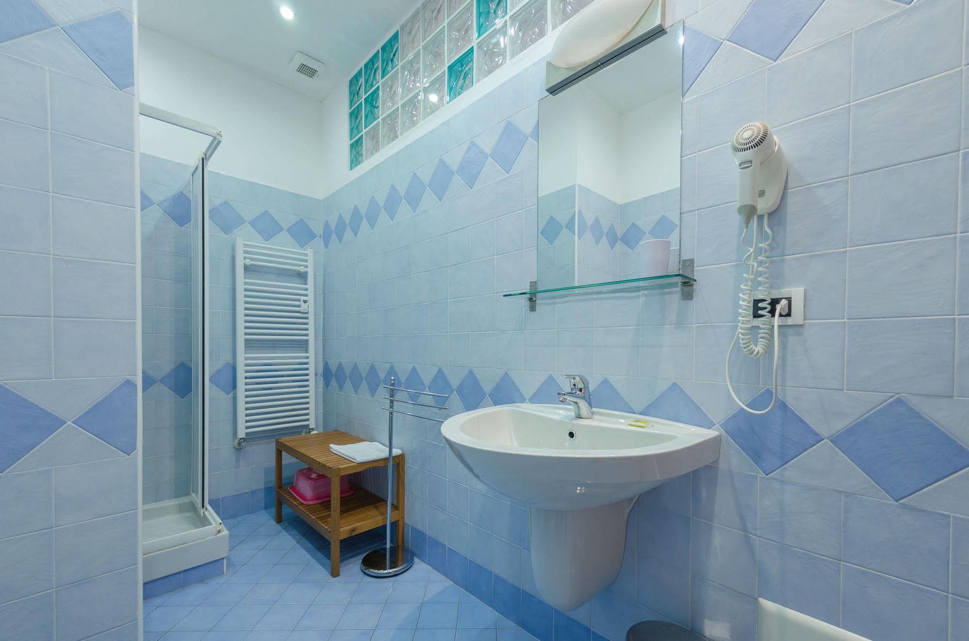 フィナーレ・リーグレ Residenza Adelaideアパートホテル エクステリア 写真